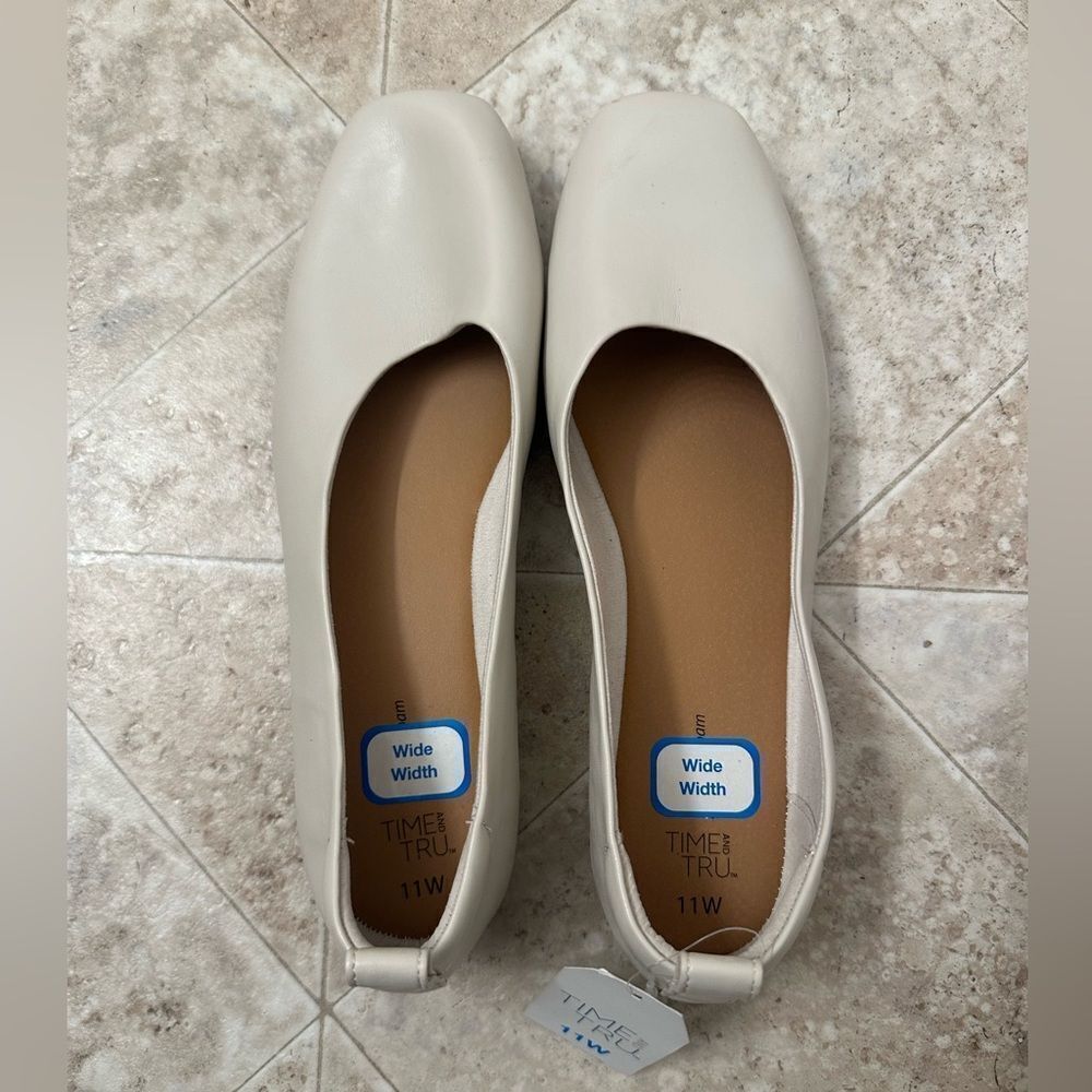 Time and Tru Women's Cream Ballet Flats Size 11 W